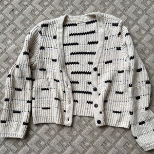 Marine Layer Women's Cream and Black Sweater